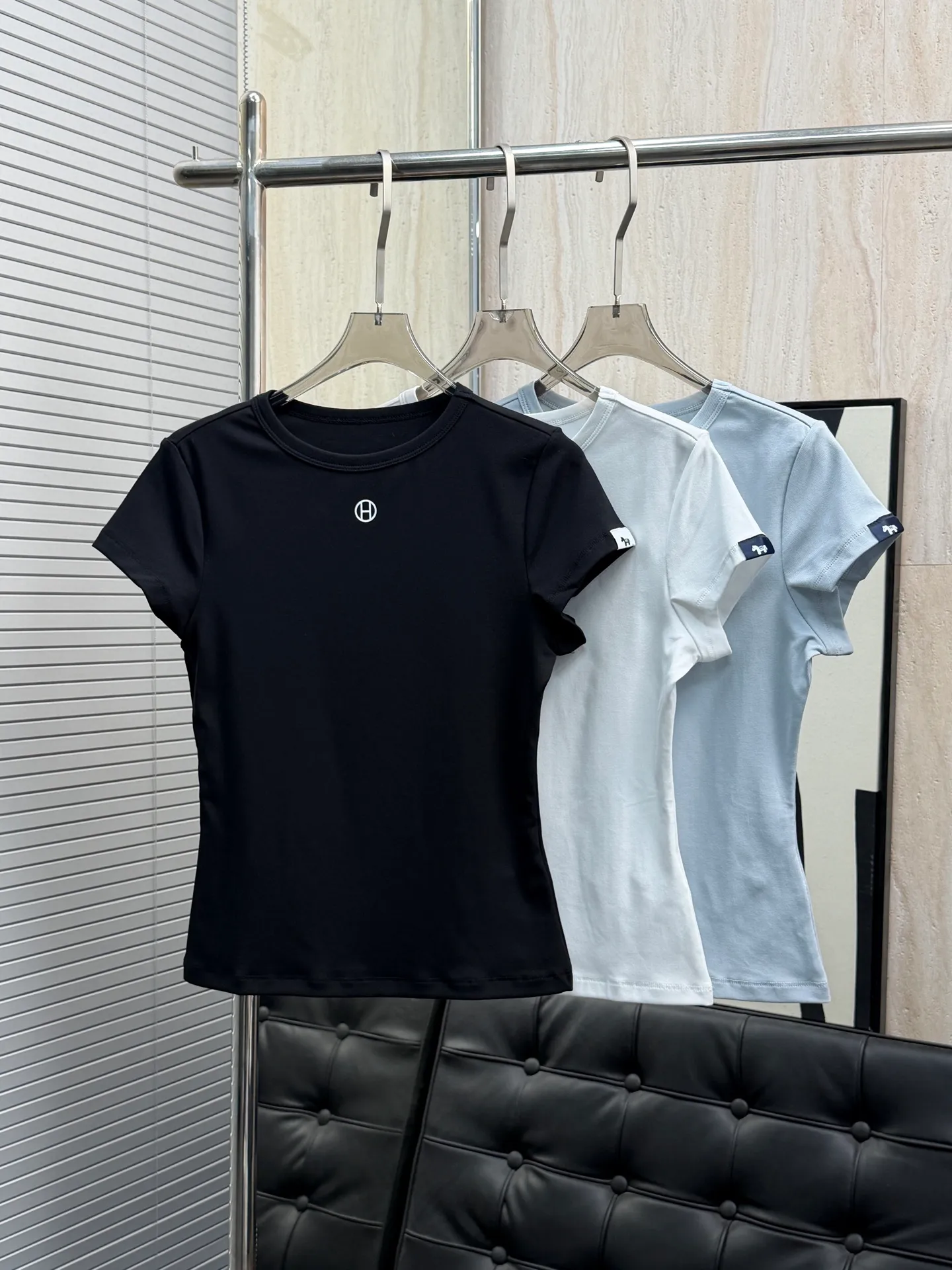 Her*26New Arrival logo Size：SML ：